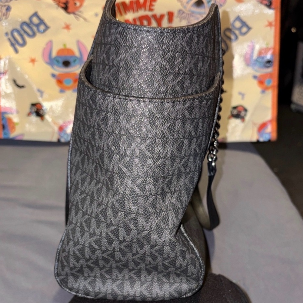 Michael Kors Black and Gray Signature Tote - Picture 3 of 7